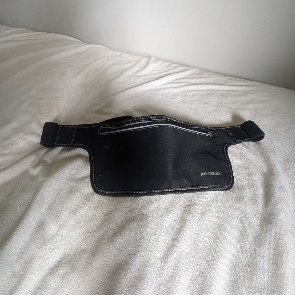 Phone pouch